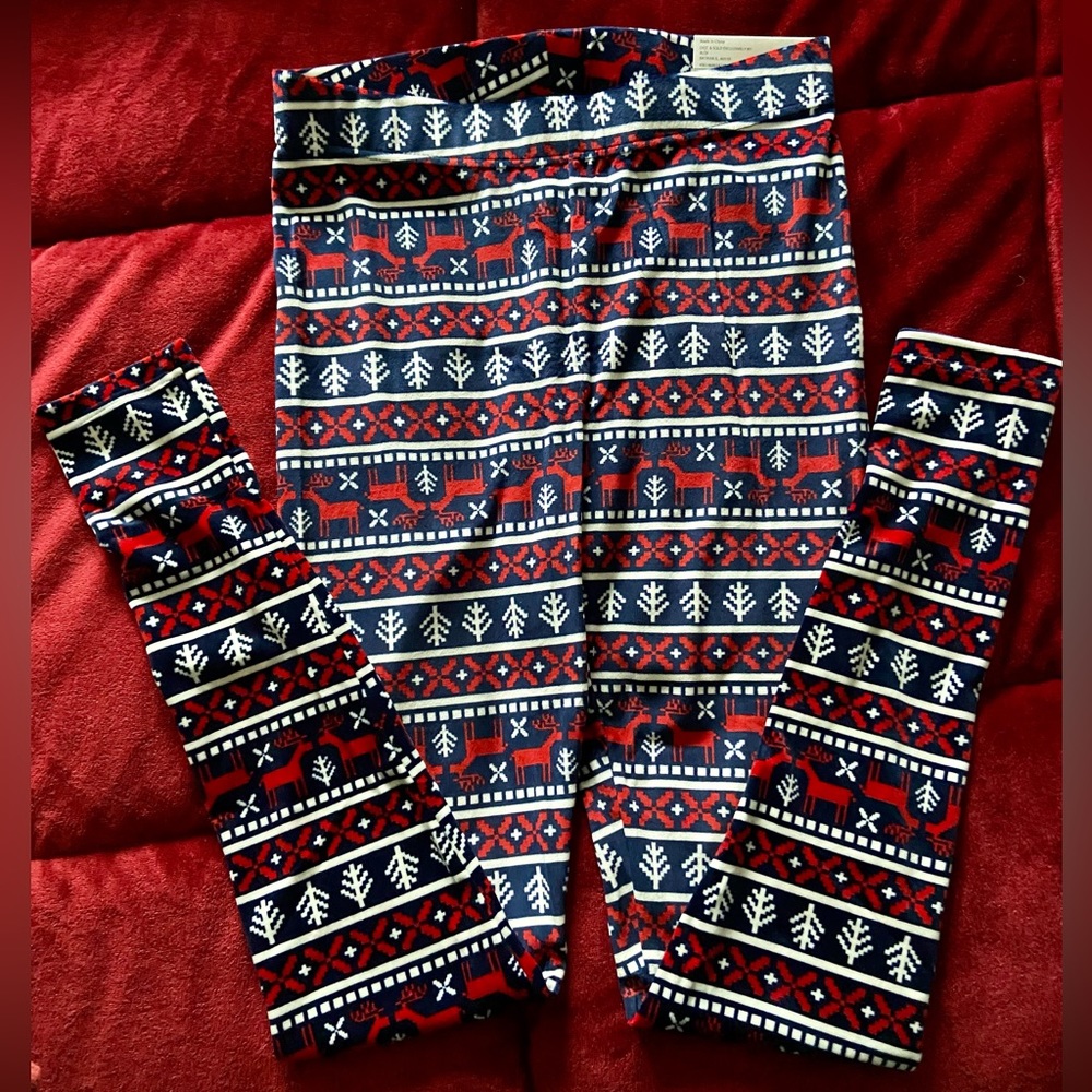 Adorable velvety leggings